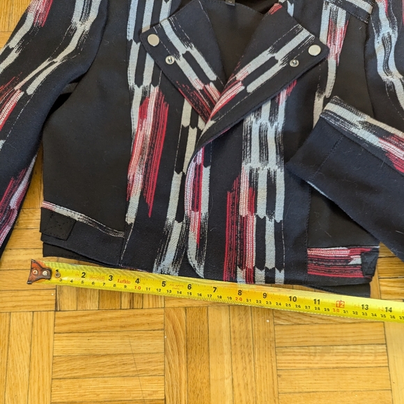 BCBGMaxaria 'Nathan' Cropped Blazer - As Seen on Riverdale - Picture 14 of 14